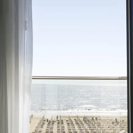 Hotel Cambridge 4*